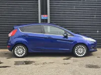 Used Ford Fiesta Titanium 125 HP (91 kW) 2013 Blue Hatchback