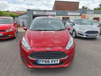 Used Ford Fiesta Zetec 82 HP (60 kW) 2016 Red Hatchback