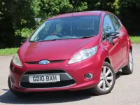 Usado Ford Fiesta Zetec 2010 Vermelho Citadino
