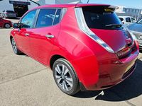 Begagnad Nissan Leaf Tekna 80 kW (109 HK) 2017 Röd Halvkombi