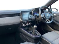 Used Renault Clio V Techno 90 HP (66 kW) 2024 Orange  Hatchback