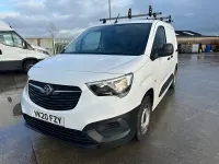 Gebraucht Vauxhall Combo Edition 100 PS (73 kW) 2020 Weiß Van / Kleinbus
