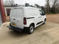 Used Vauxhall Combo Edition 100 HP (73 kW) 2019 White Van