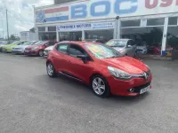 Used Renault Clio Dynamique 90 HP (66 kW) 2014 Red Hatchback