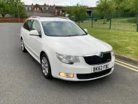 Used Skoda Superb GreenLine 105 HP (77 kW) 2012 White Estate