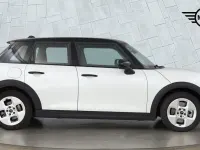 Used Mini Cooper Hatch 154 HP (113 kW) 2024 White Hatchback