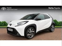 Used Toyota Aygo X 72 HP (52 kW) 2024 White SUV