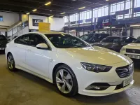 Used Vauxhall Insignia SRi 170 HP (125 kW) 2019 White Hatchback