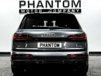 Usado Audi Q7 Black Edition 2022 Cinzento SUV