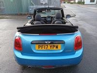 Begagnad Mini Cooper Cabriolet 2017 Blå Cab