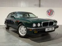 Used Jaguar XJ6 216 HP (158 kW) 2022 Green Sedan