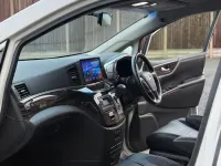 Usado Nissan Elgrand 2025 Blanco Monovolumen