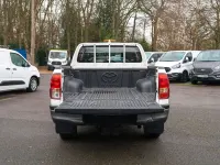 Używany Toyota HiLux Active 150 KM (110 kW) 2022 Biały Pickup