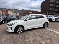 Used Kia Rio 2019 White Hatchback