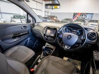 Used Renault Captur Dynamique 90 HP (66 kW) 2016 Silver/black SUV
