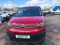 Used Citroën Berlingo 75 HP (55 kW) 2019 Red MPV