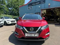 Used Nissan Qashqai N-Connecta 115 HP (84 kW) 2018 Red SUV