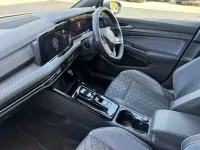 Second-hand VW Golf VIII 150 CP (110 kW) 2023