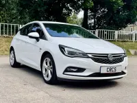 Used Vauxhall Astra SRi 147 HP (108 kW) 2015 White Hatchback