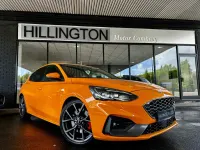 Begagnad Ford Focus ST 280 HK (205 kW) 2019 Orange Halvkombi