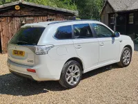 Used Mitsubishi Outlander P-HEV 2015 White SUV