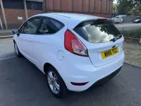 Used Ford Fiesta Zetec 82 HP (60 kW) 2016 White Hatchback