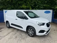 Used Vauxhall Combo Sportive 100 HP (73 kW) 2020 White MPV