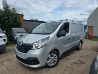 Used Renault Trafic 2017 Silver MPV