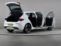 Used Cupra Leon 150 HP (110 kW) 2023 White Hatchback