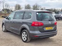 Usado VW Sharan SE 150 CV (110 kW) 2014 Gris Monovolumen