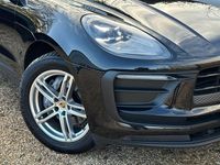 Used Porsche Macan 265 HP (194 kW) 2022 Black SUV