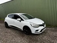 Used Renault Clio Dynamique 90 HP (66 kW) 2017 White Hatchback