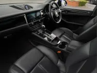 Used Porsche Macan 261 HP (191 kW) 2023 Blue SUV