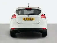 Used Ford Focus Zetec 125 HP (91 kW) 2017 White Hatchback