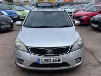 Used Kia Ceed 2010 Silver Hatchback