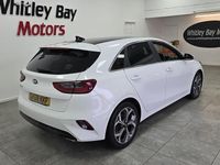 Used Kia Ceed First Edition 138 HP (101 kW) 2018 White Hatchback