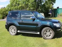 Used Mitsubishi Shogun Warrior 2017 Green SUV