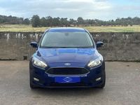 Used Ford Focus Zetec 125 HP (91 kW) 2015 Blue Hatchback