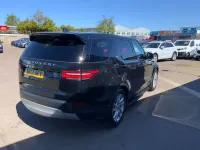 Usado Land Rover Discovery 5 HSE 240 HP (176 kW) 2017 Preto SUV