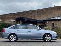 Used Vauxhall Vectra 138 HP (101 kW) 2007 Silver Hatchback