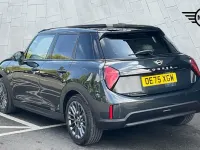 Usado Mini Cooper Hatch 113 kW (154 HP) 2025 Cinzento Citadino