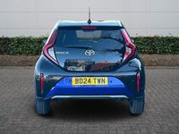 Used Toyota Aygo X 72 HP (52 kW) 2024 Blue SUV