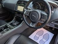 Used Jaguar XE Prestige 179 HP (131 kW) 2019 Sedan