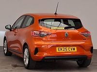 Used Renault Clio V Evolution 143 HP (105 kW) 2025 Orange Hatchback