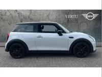 Used Mini Cooper Exclusive 136 HP (100 kW) 2024 White Hatchback