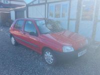 Used Renault Clio 64 HP (47 kW) 1997 Red Hatchback