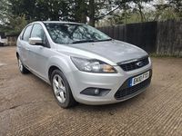 Used Ford Focus Zetec 123 HP (90 kW) 2010 Silver Hatchback