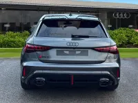 Novo Audi RS3 Comfort 395 HP (290 kW) 2026 Cinzento Sedan