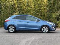 Used Hyundai i30 SE 120 HP (88 kW) 2016 Blue Hatchback
