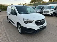 Used Vauxhall Combo Edition 100 HP (73 kW) 2019 White MPV